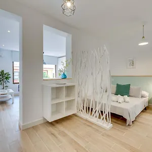 https://apartamentos-goramar-fuengirola-centro.es-andalucia.com