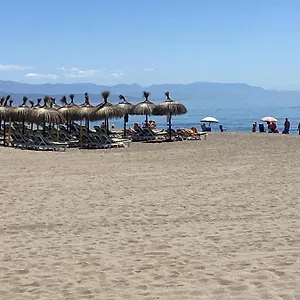 https://fuengirola-puerto-2-room-parking.es-andalucia.com